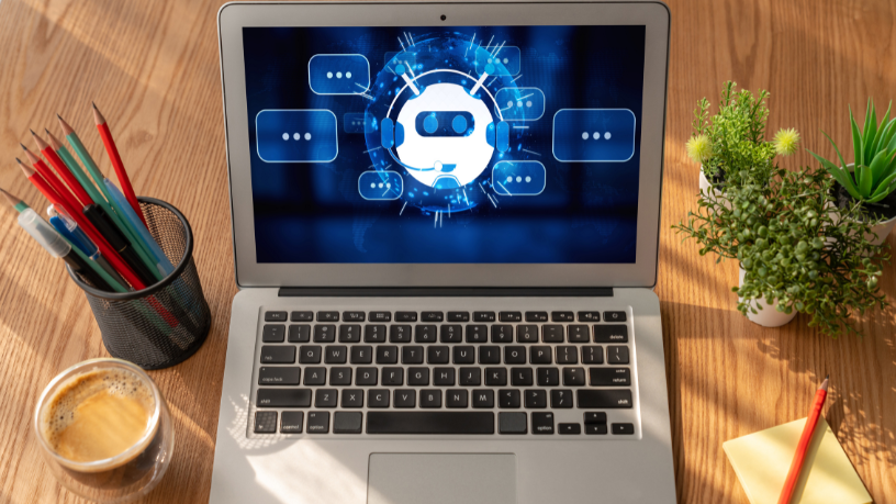 Saiba como a reforma tributária pode afetar a comercialização de softwares e apps no Brasil com a visão jurídica de Leonardo Manzan.


