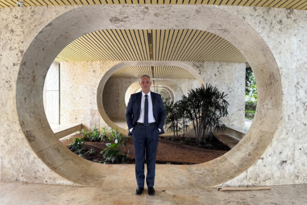 Leonardo Manzan aborda os entraves na aplicação do IBS e CBS ao setor de tecnologia e os possíveis impactos para desenvolvedores e empresas.