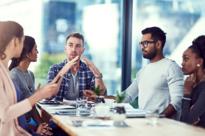 Carlos Eduardo Rosalba Padilha avalia se as sinergias operacionais e financeiras determinam o sucesso em M&A.