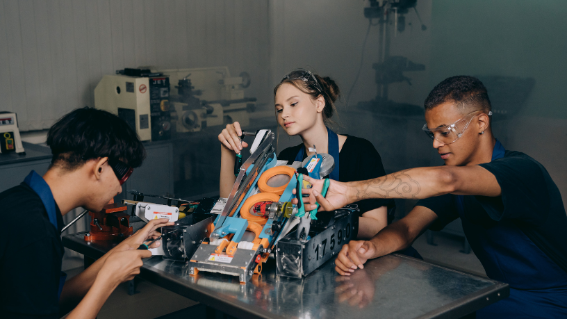 Da ideia ao pódio: Sérgio Bento De Araújo explica os primeiros passos para formar uma equipe competitiva na Olimpíada Brasileira de Robótica.
