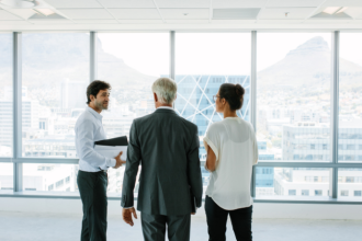Alex Nabuco dos Santos explica por que a paciência estratégica é vantagem em ciclos longos.