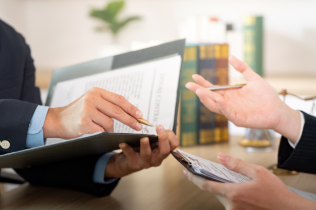 As viagens ampliam o repertório cultural e contribuem para uma leitura mais sensível do mundo jurídico, como destaca Hebron Costa Cruz de Oliveira.